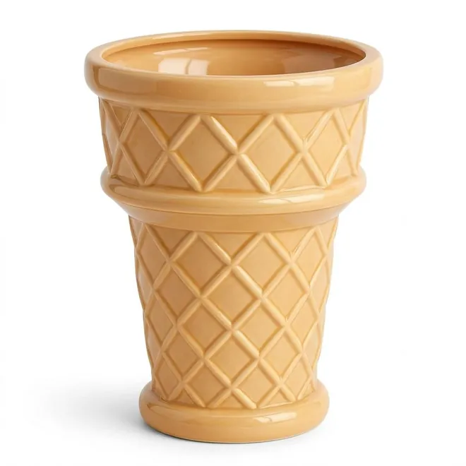 Main image ReddStudio made: the cone planter on a pure white background